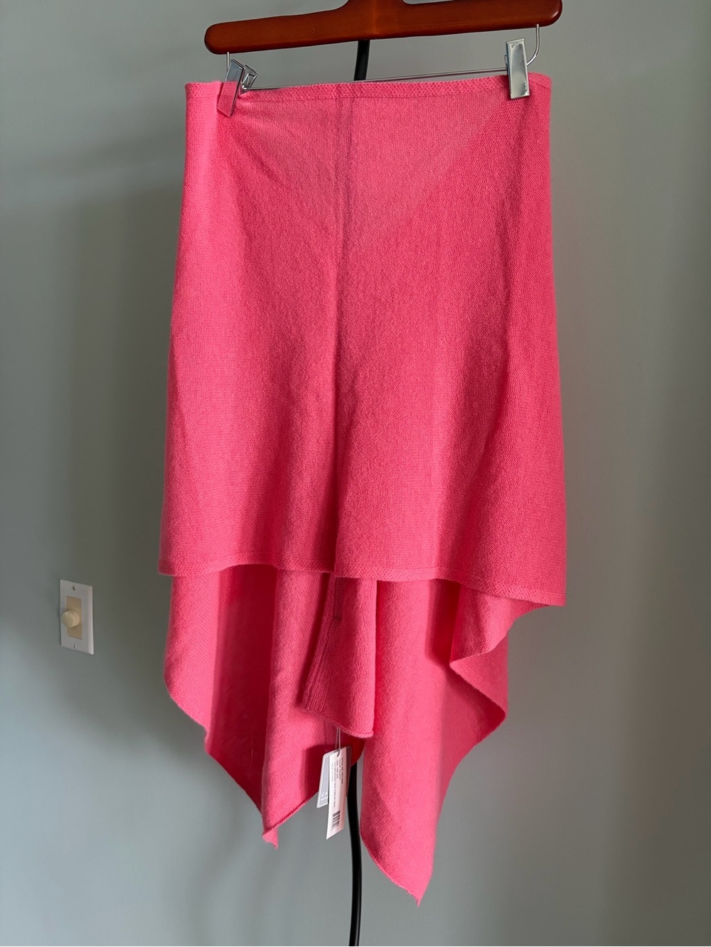 NWT IN CASHMERE
CASHMERE TOPPER - Picture 4 of 6